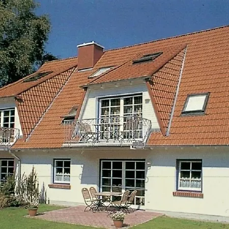 Haus Weidenhof App 1 Apartment Prerow
